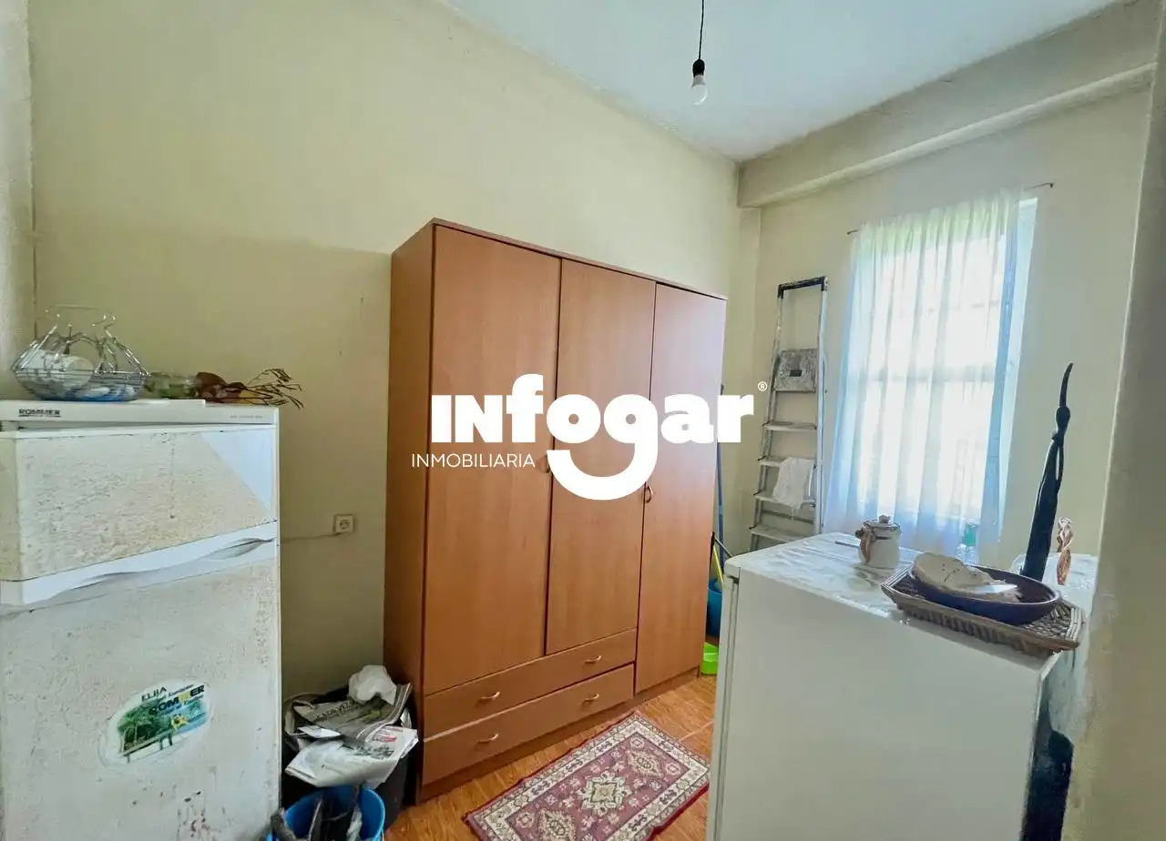 Dormitori de Casa o xalet en venda en O Rosal   amb Jardí privat, Parquet i Terrassa