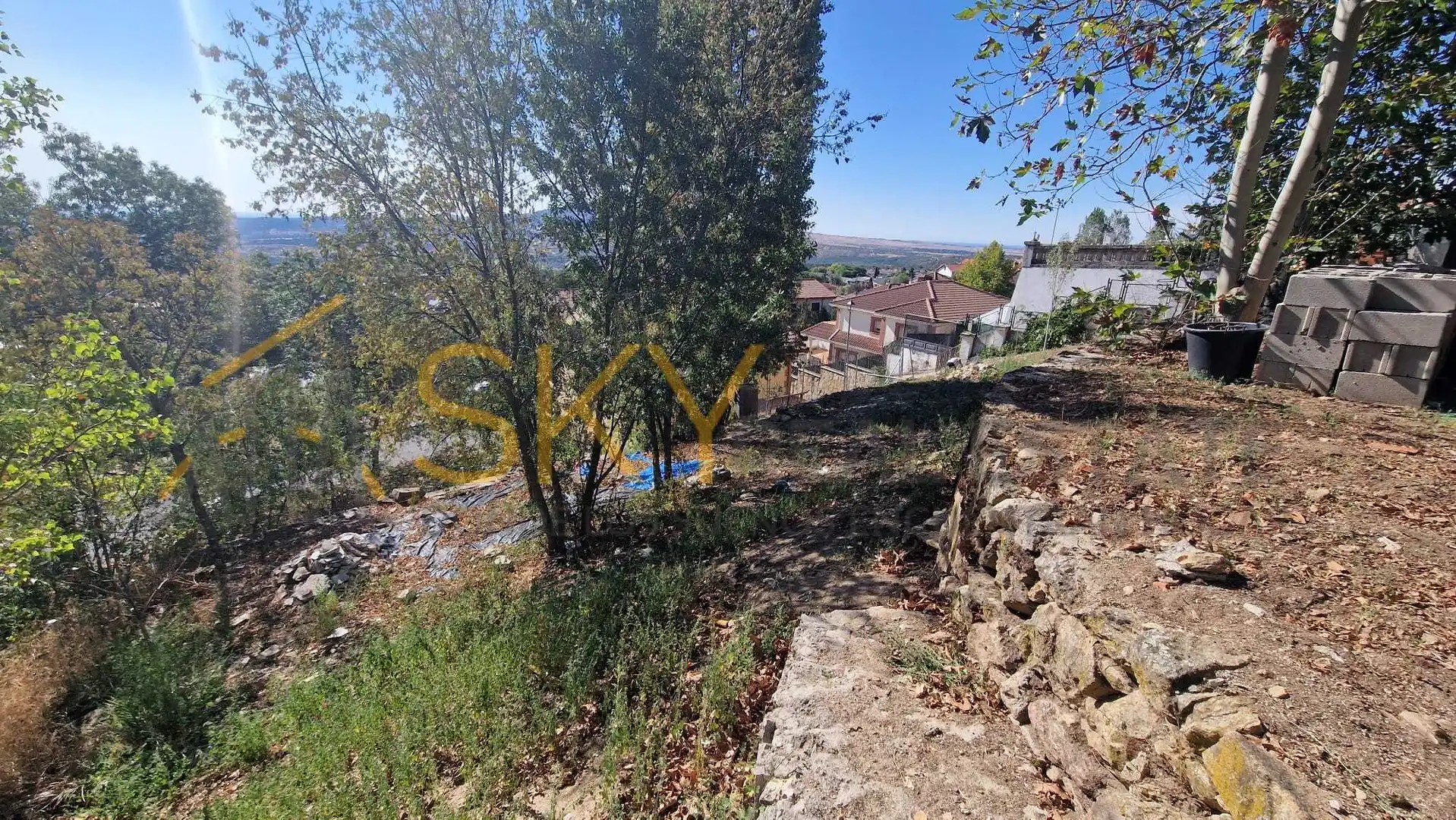 Residencial en venta en Miraflores de la Sierra