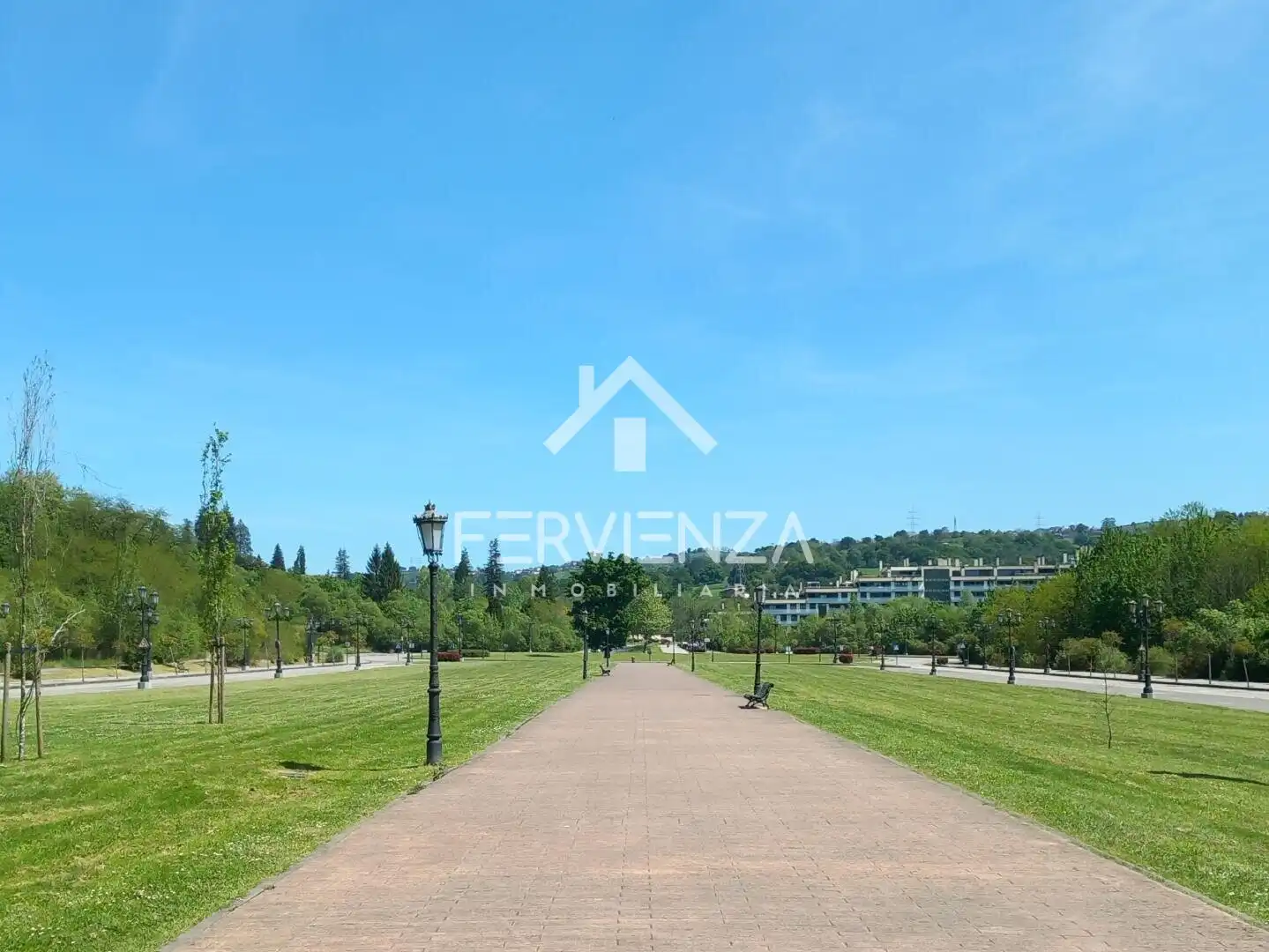 Vista exterior de Casa o chalet en venta en Oviedo 