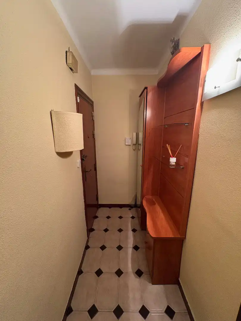 Piso en venta en L'Hospitalet de Llobregat con Calefacción, Horno y Alarma