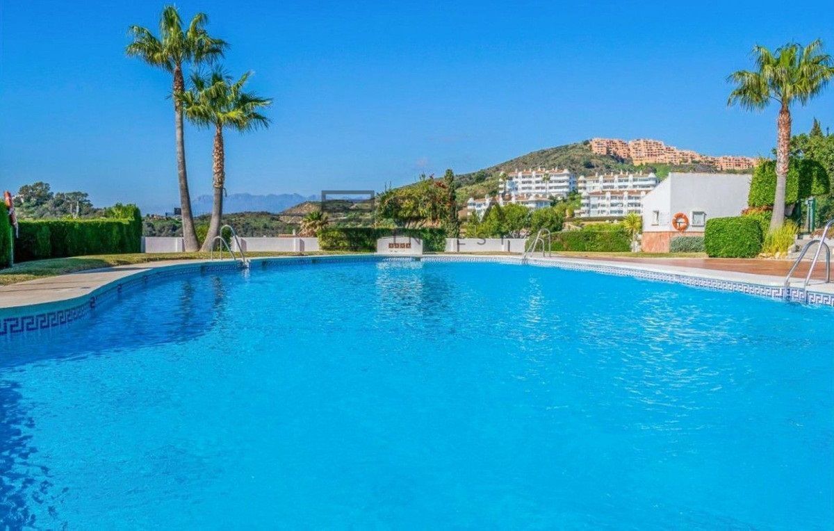Swimming pool of Flat for sale in Mijas  with Terrace, Swimming Pool and Community pool