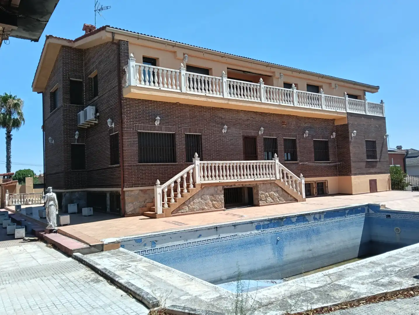 Piscina de Casa o xalet en venda en Casarrubios del Monte amb Aire condicionat, Calefacció i Jardí privat