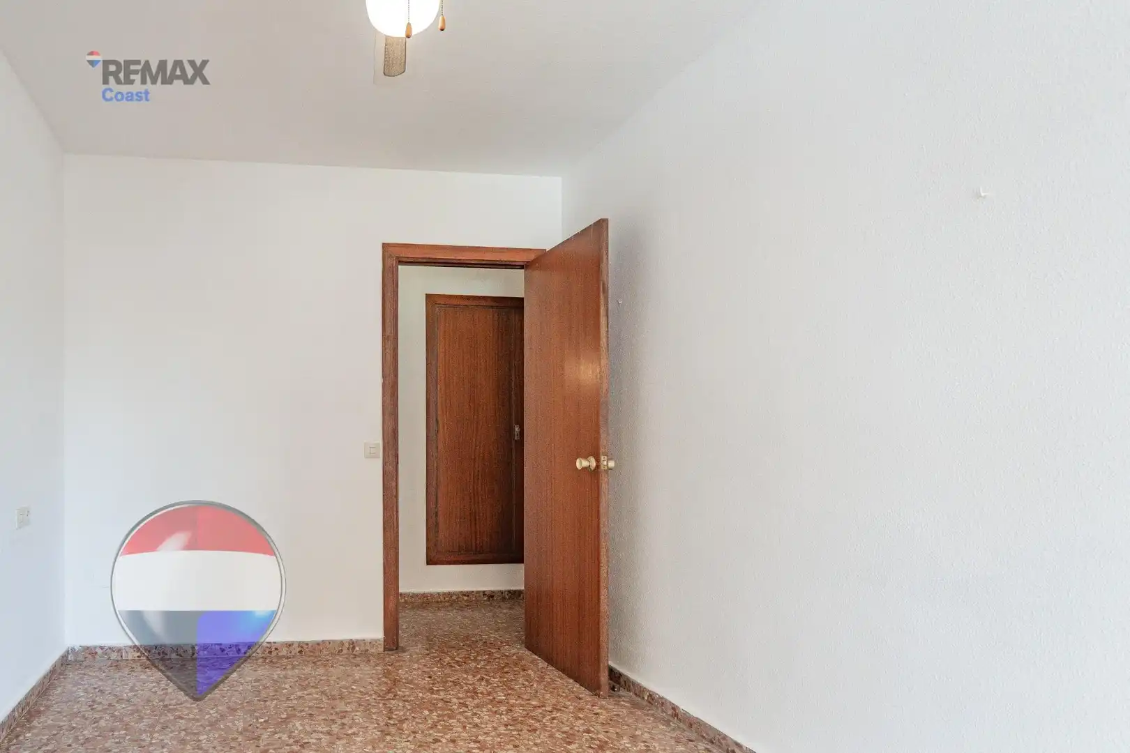 Wohnung zum Verkauf in Rincón de la Victoria mit Privatgarten, Terrasse und Gemeinschaftspool