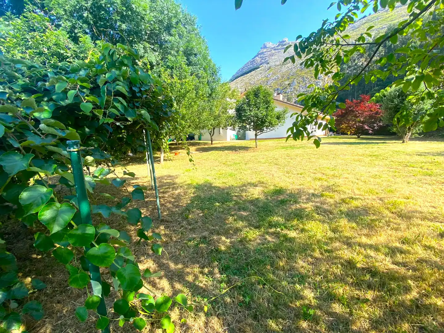 Garden of Houses for sale in Castro-Urdiales  with Heating, Private garden and Parquet flooring