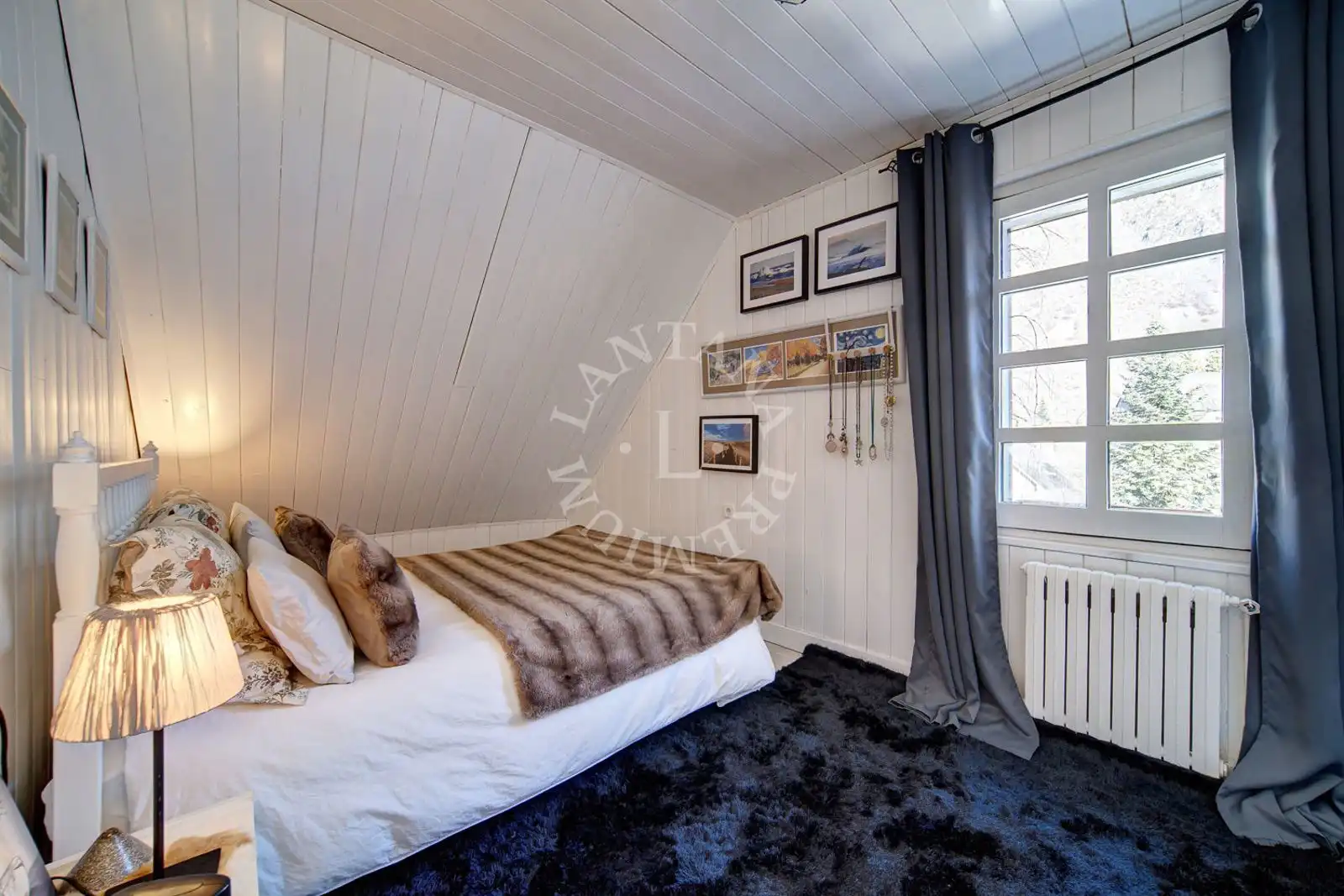 Bedroom of Houses for sale in Naut Aran  with Storage room