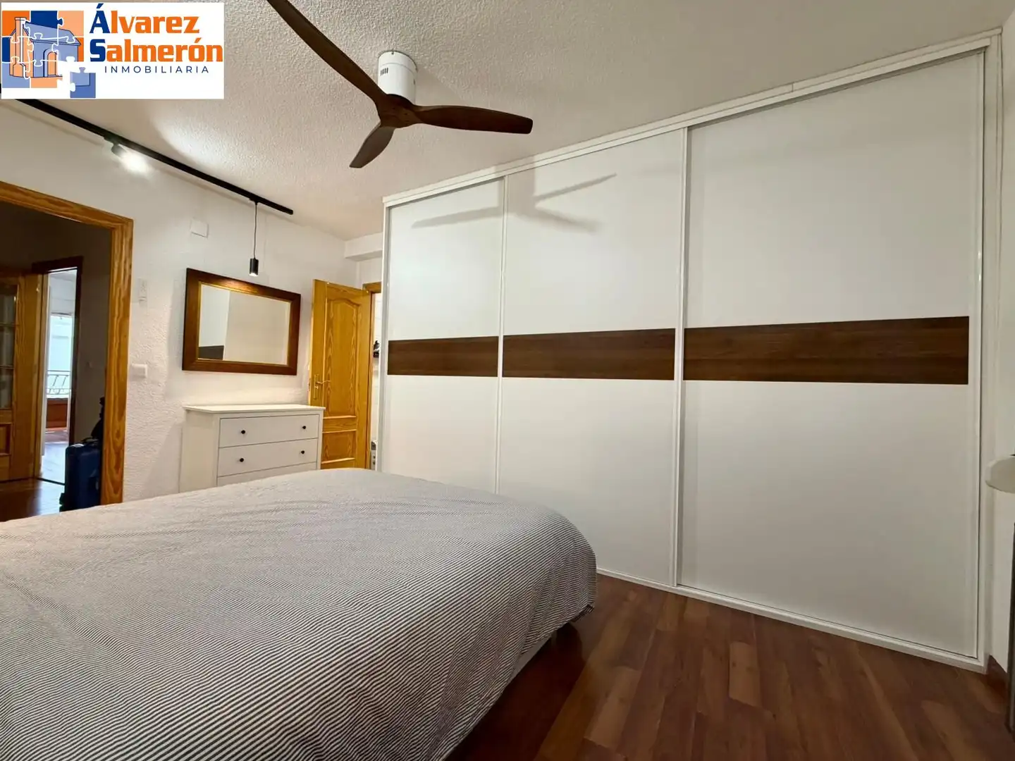 Habitación de Piso en venta en Granada con Aire acondicionado, Parquet y Balcón