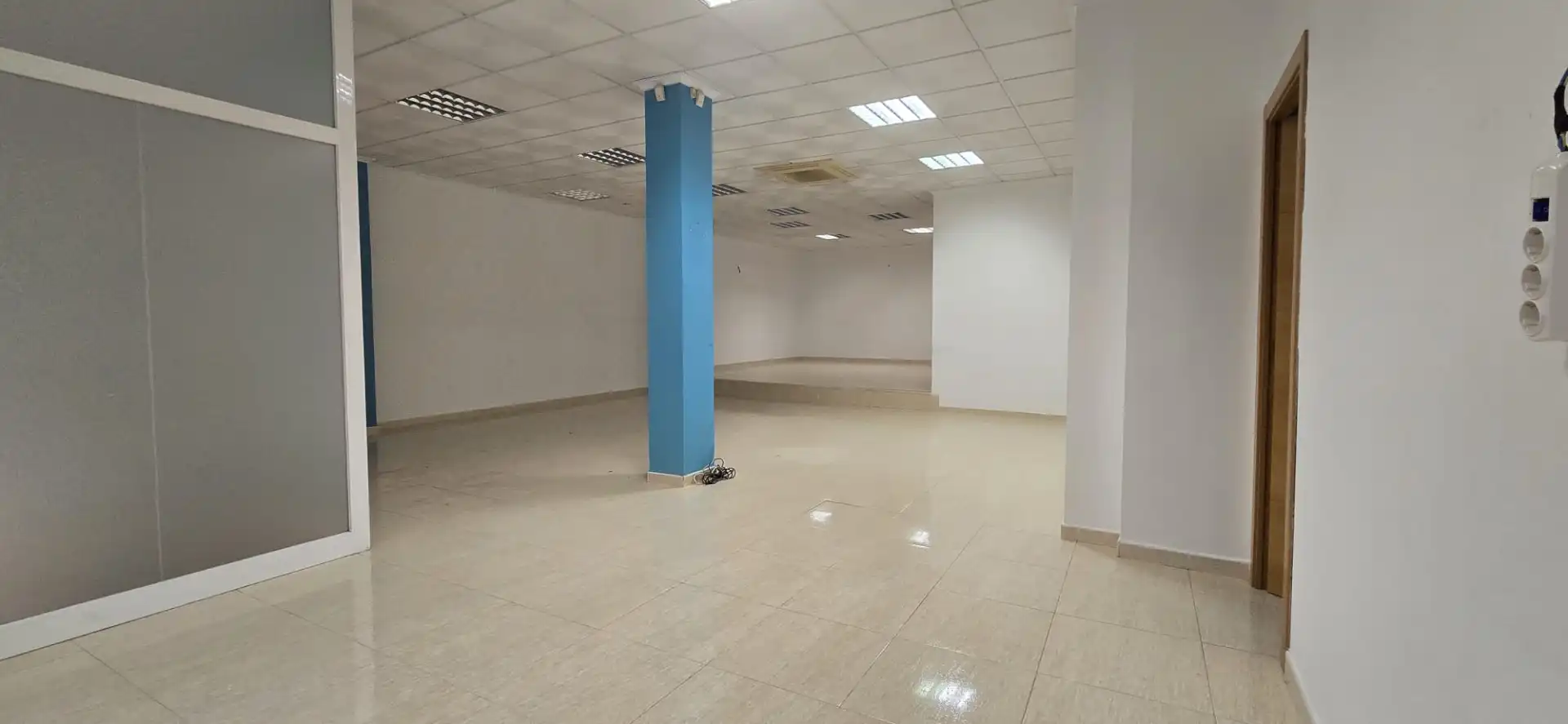 Local commercial à vendre à Carrer el Marquesat, imagen 4