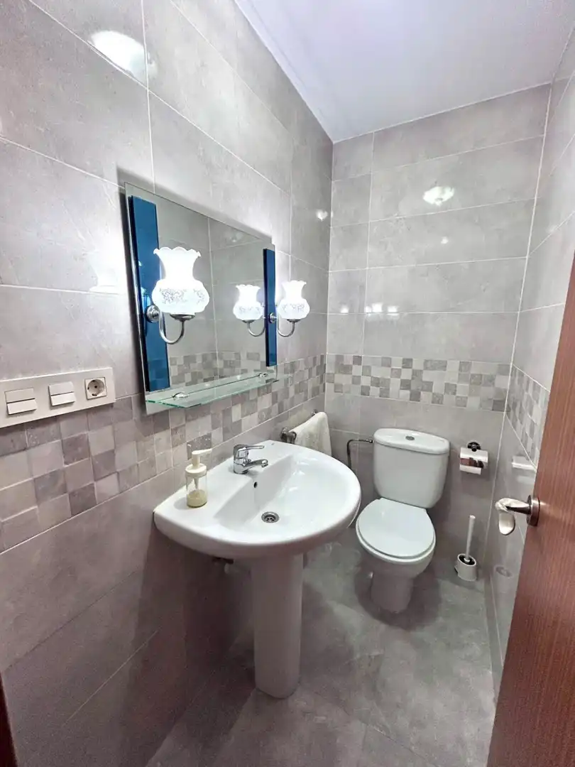 Badezimmer von Wohnung zur Miete in Granada mit Terrasse und Möbliert