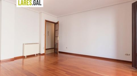 Foto 2 de Piso en venta en Antonio Soage Jalda, Coiro, Cangas