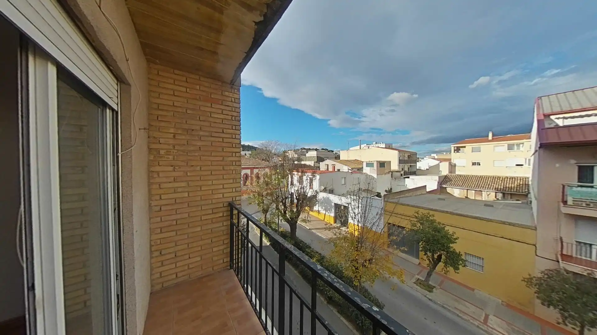 Außenansicht von Wohnung zum Verkauf in Chiva mit Balkon