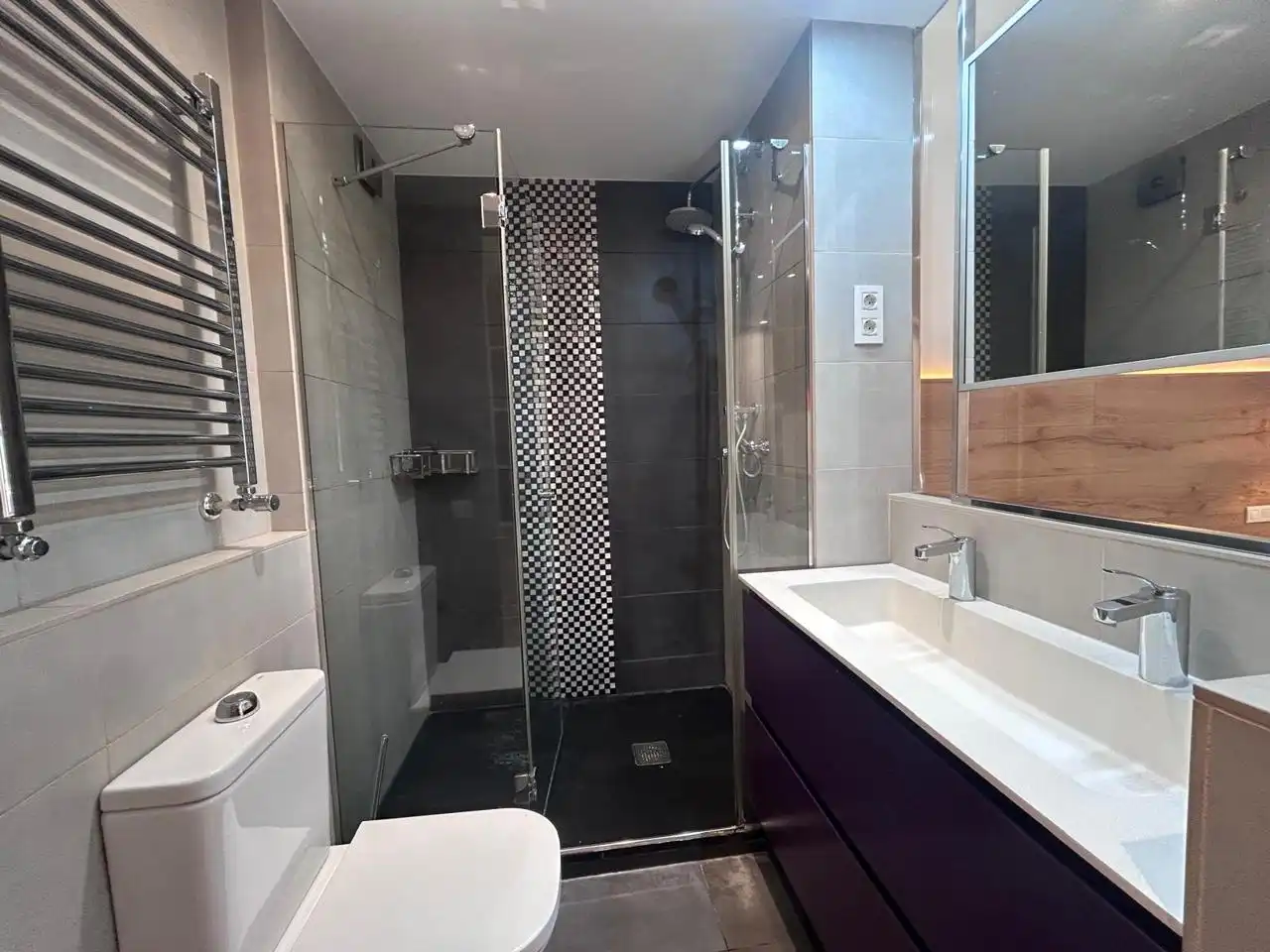Bathroom of Attic for sale in Castelldefels  with Air Conditioner, Heating and Terrace