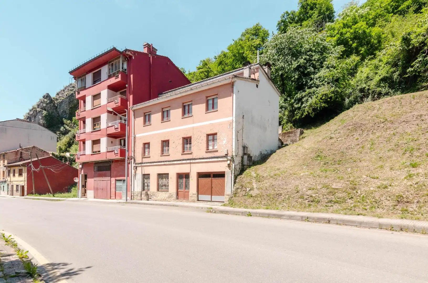 Exterior view of Buildings for sale in Aller