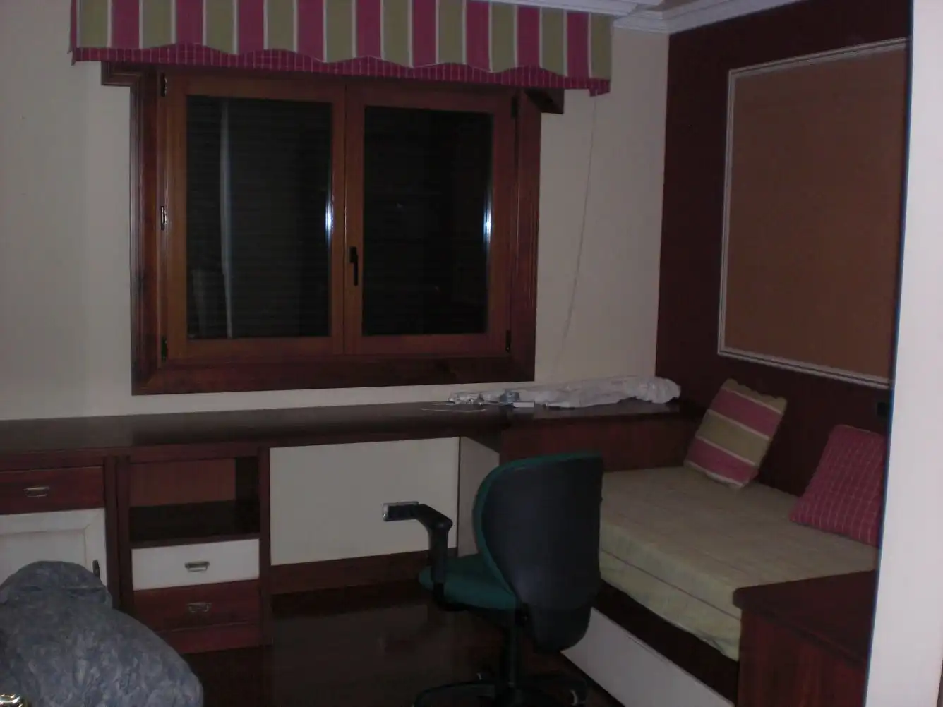 Schlafzimmer von Haus oder Chalet zum Verkauf in Gondomar mit Heizung, Privatgarten und Parkett