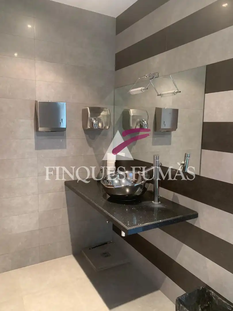 Local comercial en alquiler en Carrer del Mas d'en Colom, imagen 9
