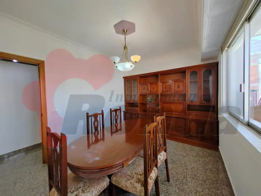 Comedor de Piso en venta en Lugo con Trastero y Amueblado