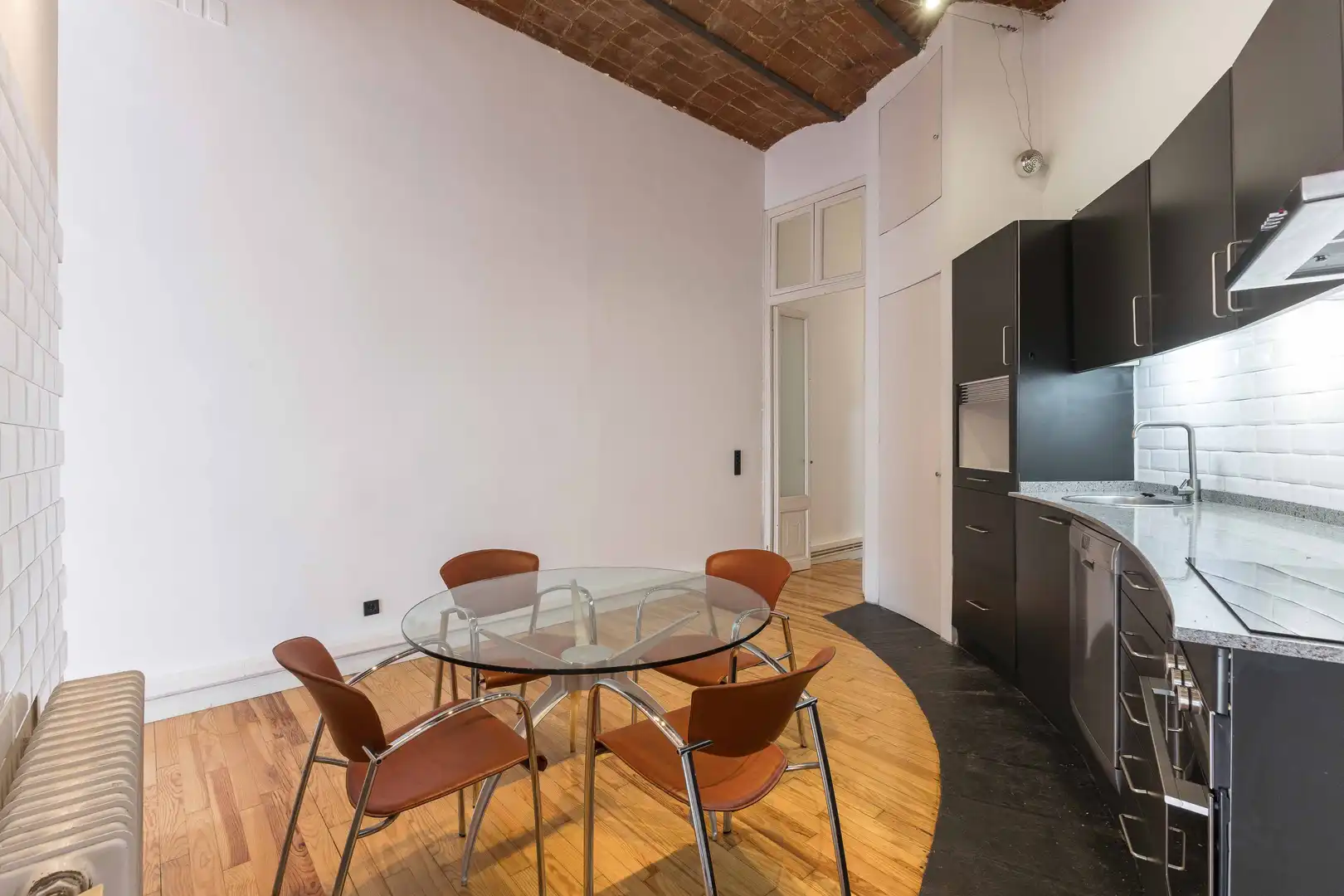 Esszimmer von Büro zum Verkauf in Barcelona mit Klimaanlage und Terrasse