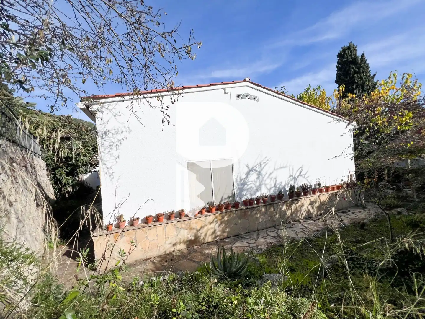 Vista exterior de Casa o xalet en venda en Vallirana amb Calefacció, Jardí privat i Terrassa