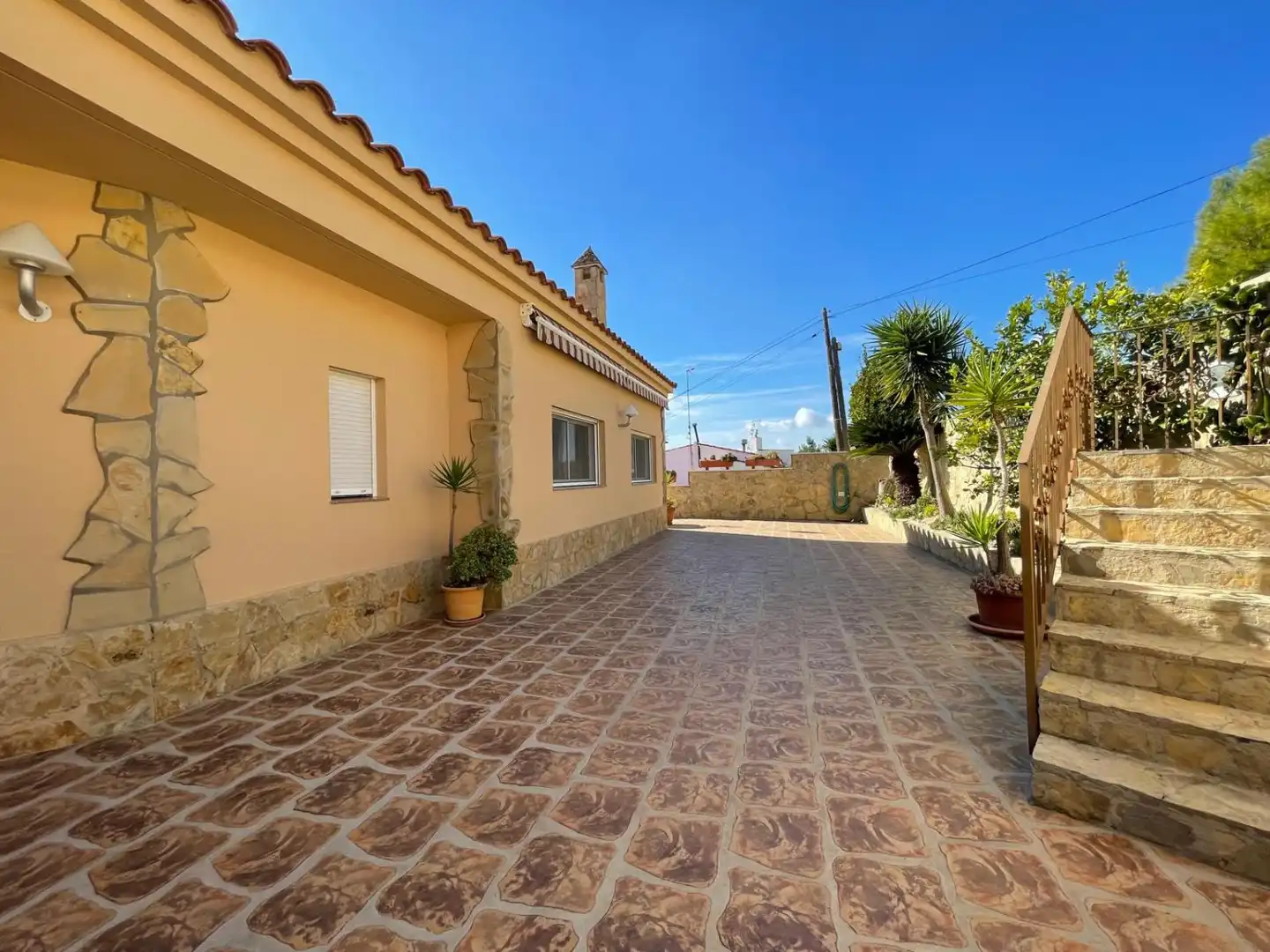 Exterior view of Houses for sale in Vinaròs  with Air Conditioner, Terrace and Furnished