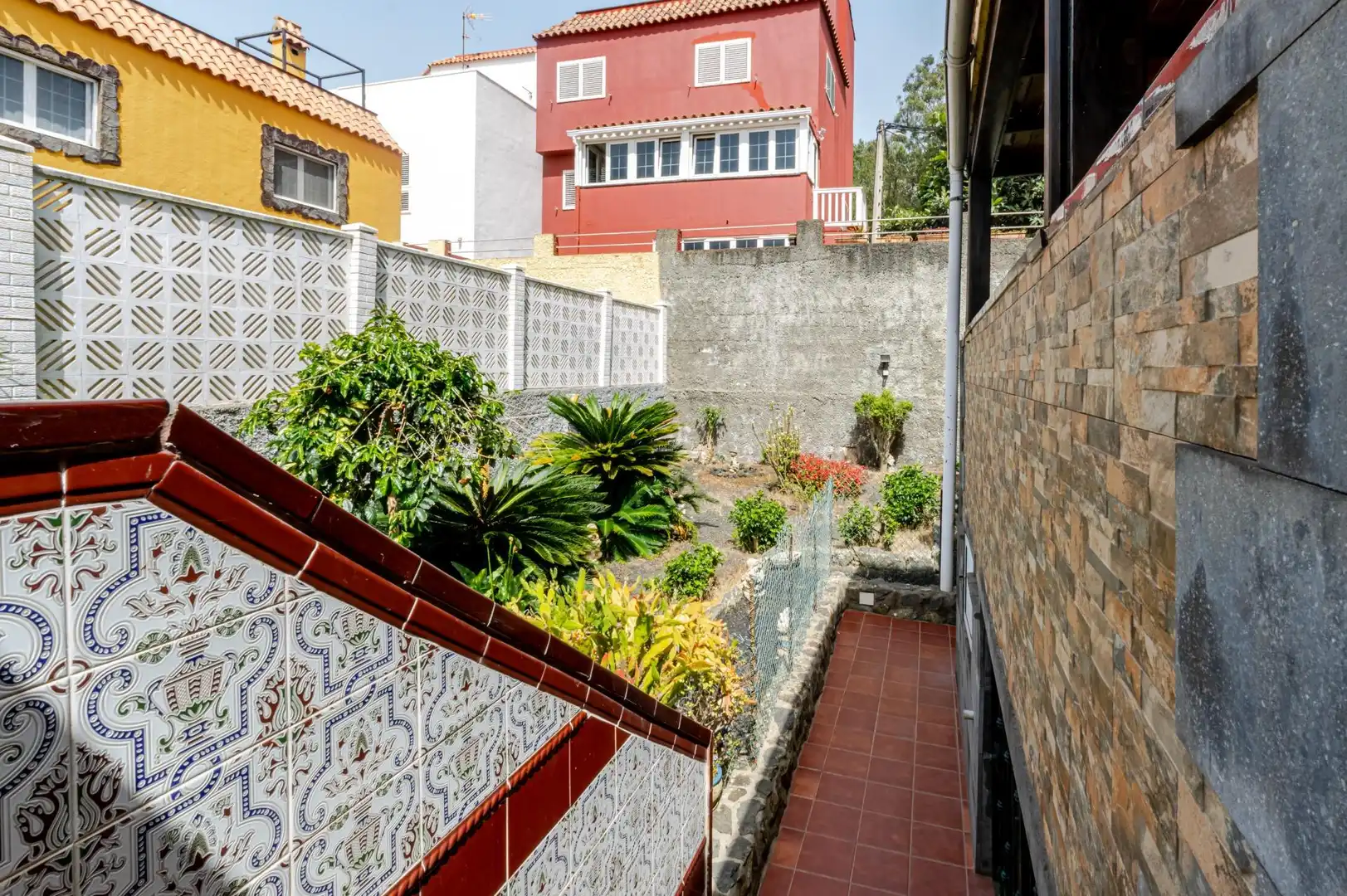 Vista exterior de Casa o xalet en venda en Arucas amb Moblat