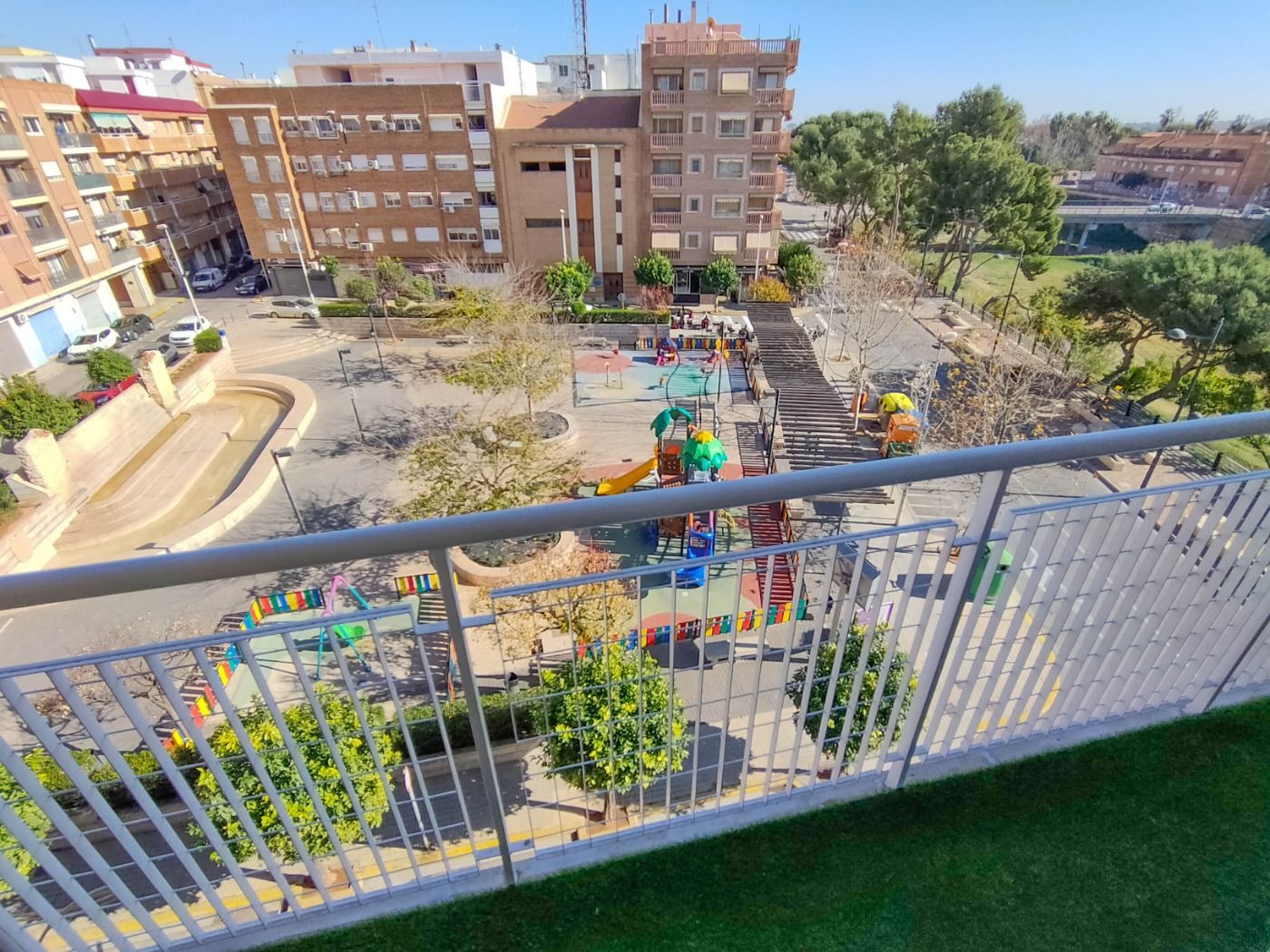Flat to rent in Carretera BENETUSER, Metro - Auditorio