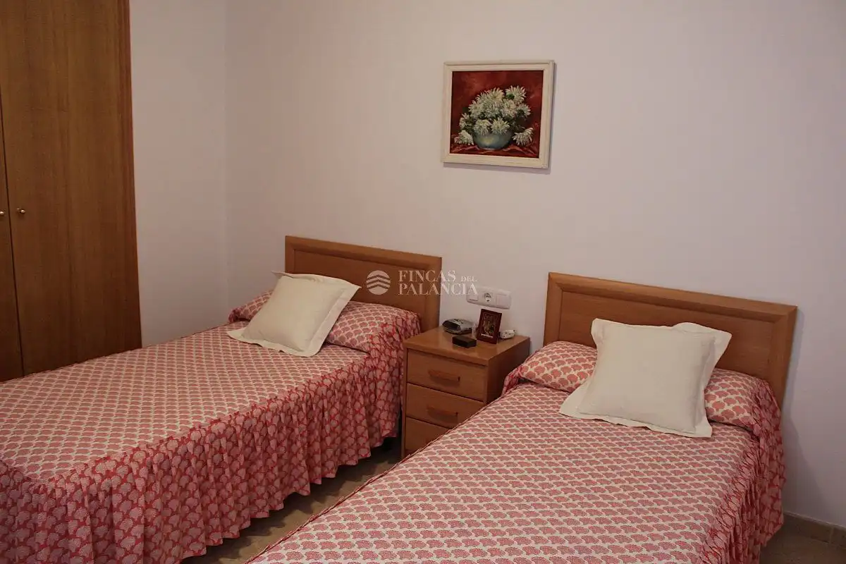 Schlafzimmer von Wohnung zur Miete in Navajas mit Klimaanlage, Heizung und Balkon