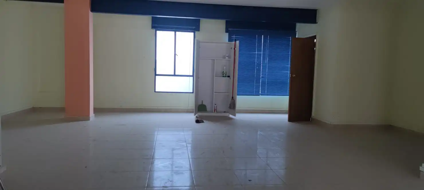 Oficina de lloguer en Santa Rosa  