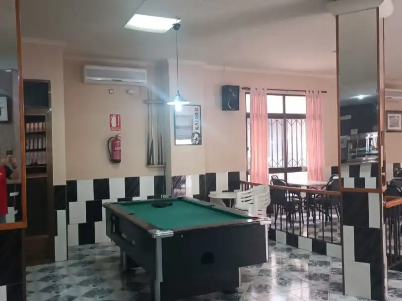 Local en venda en Caravaca de la Cruz amb Aire condicionat, Moblat i Alarma