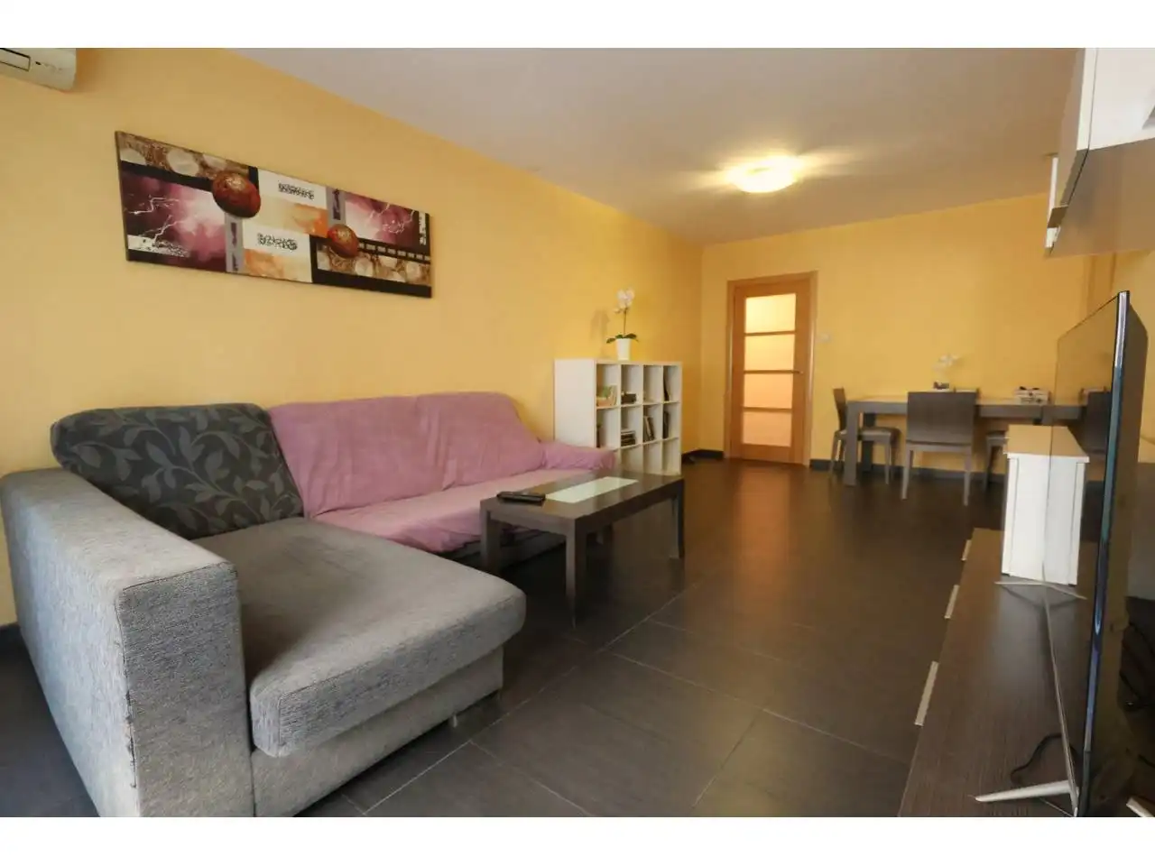 Living room of Flat for sale in L'Hospitalet de Llobregat  with Air Conditioner and Balcony