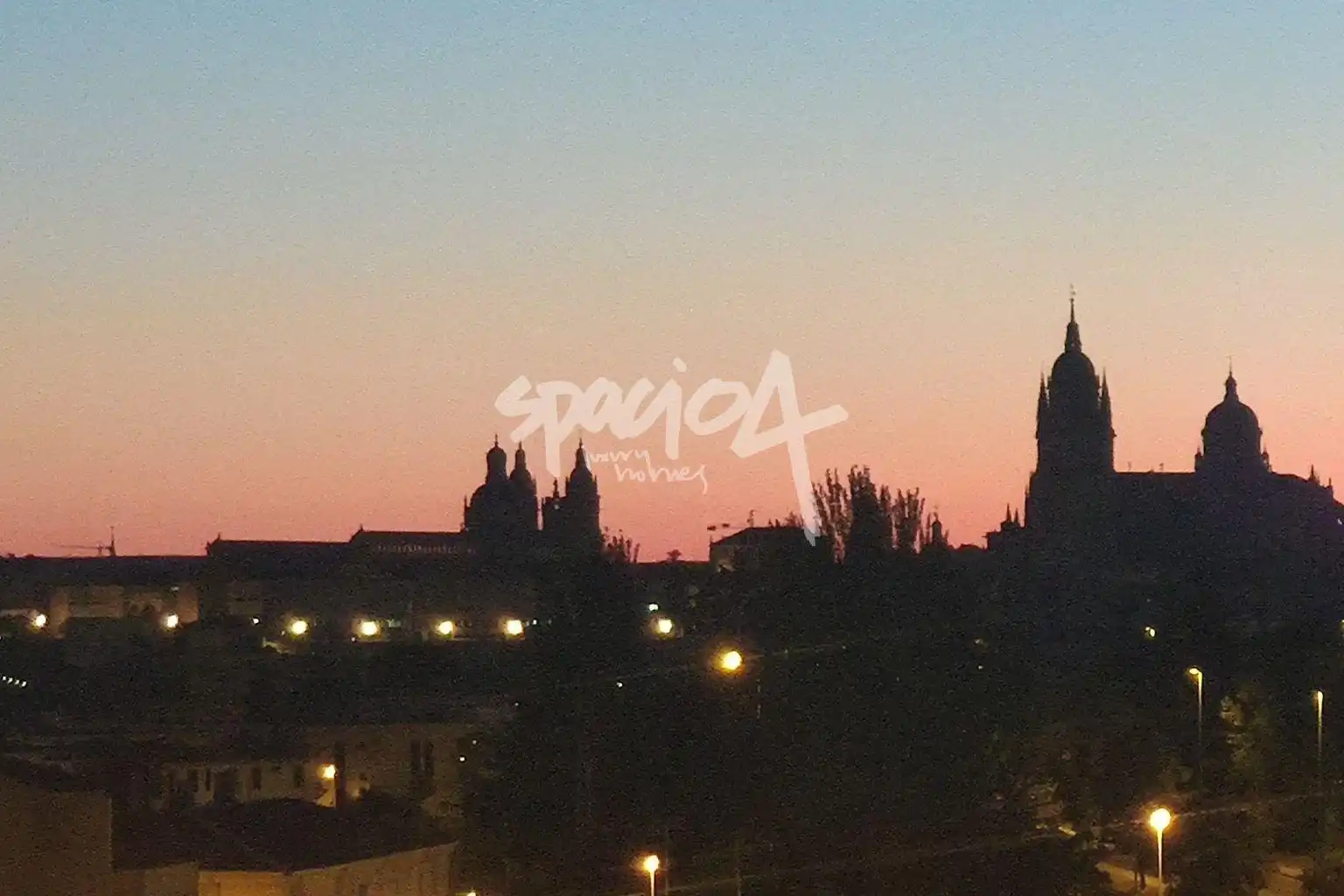 Vista exterior de Àtic en venda en Salamanca amb Aire condicionat, Calefacció i Terrassa