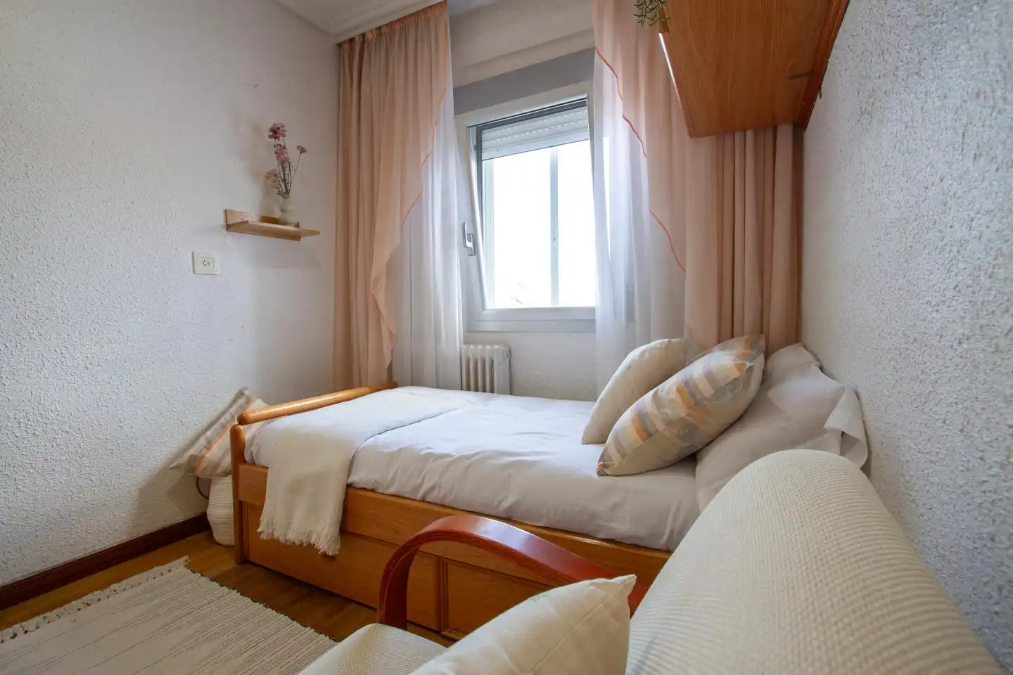Habitación de Ático en venta en Ansoáin / Antsoain con Calefacción, Terraza y Amueblado