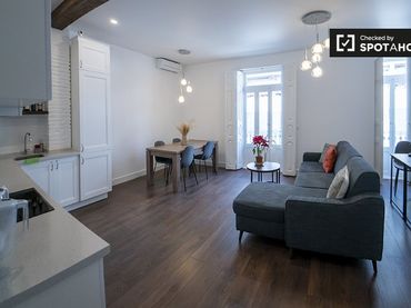 Flat with balcony to rent in Extramurs