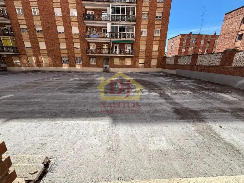 Parkplatz von Wohnung zum Verkauf in Salamanca
