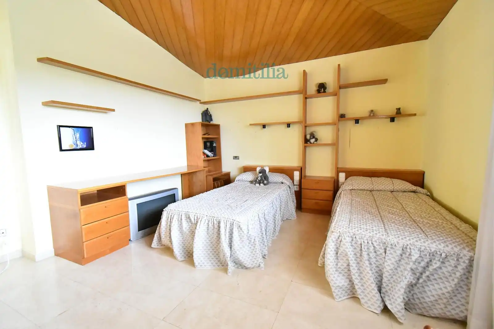 Dormitori de Casa o xalet en venda en Castellar del Vallès amb Calefacció, Jardí privat i Terrassa