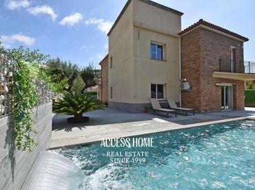 Villa avec piscine à vendre à Canet de Mar