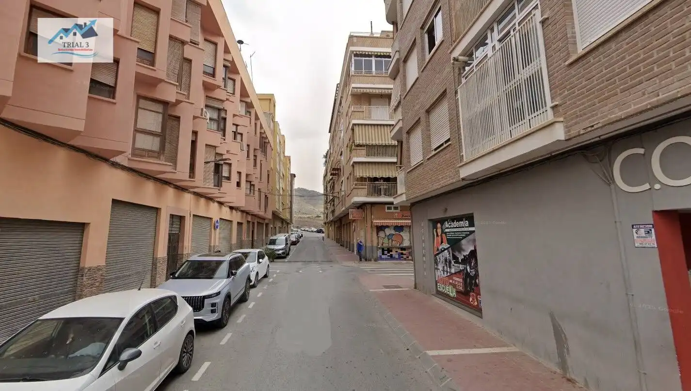 Flat with lift for sale in Calle GUILLERMO OLIVER, imagen 2