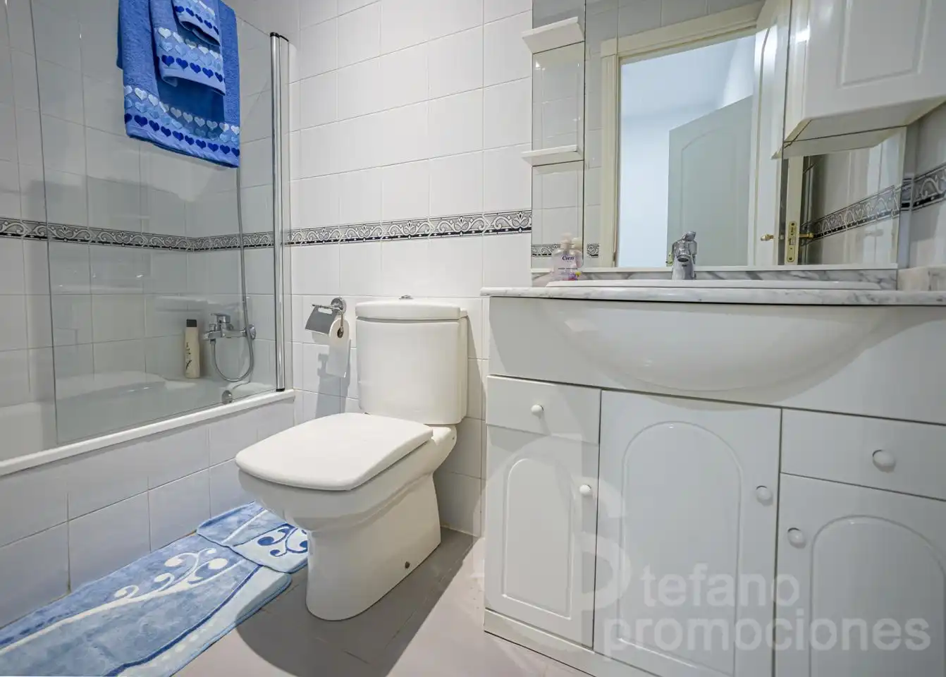 Baño de Casa adosada en venta en Málaga con Aire acondicionado, Calefacción y Jardín privado