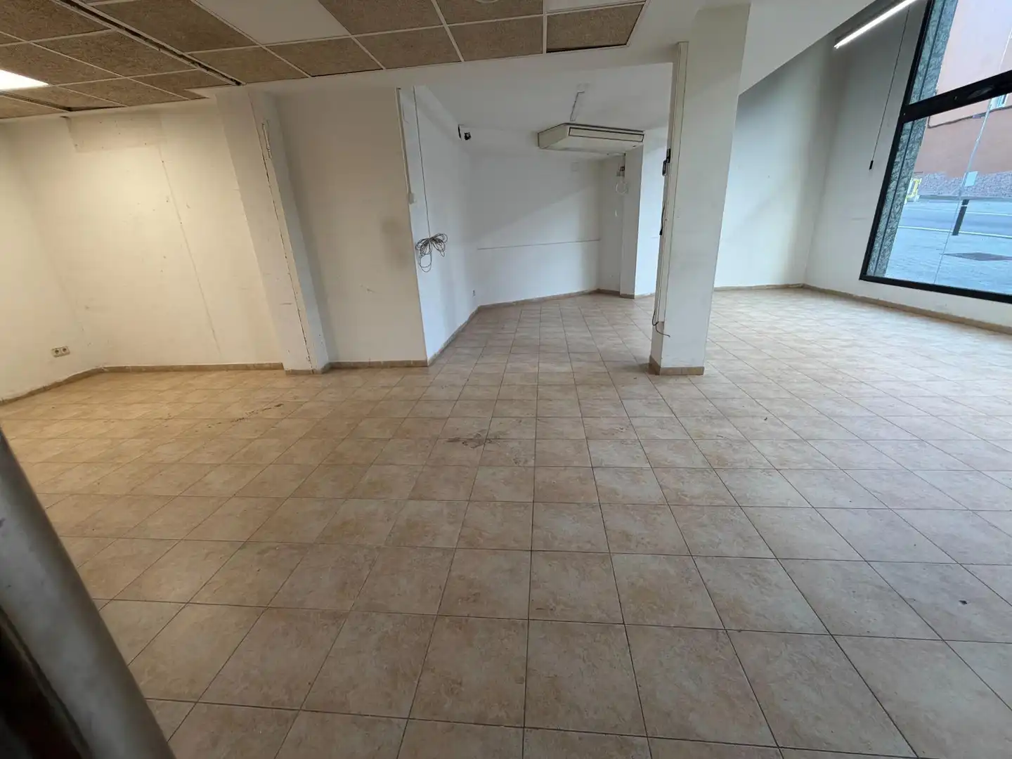 Gewerbefläche zur Miete in Carrer de Carles Riba, imagen 4