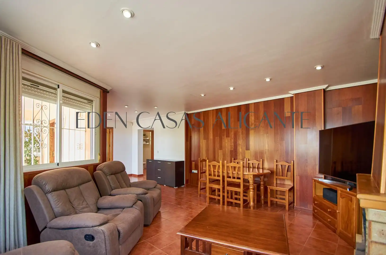 Haus oder Chalet zum Verkauf in Mutxamel mit Klimaanlage, Heizung und Privatgarten