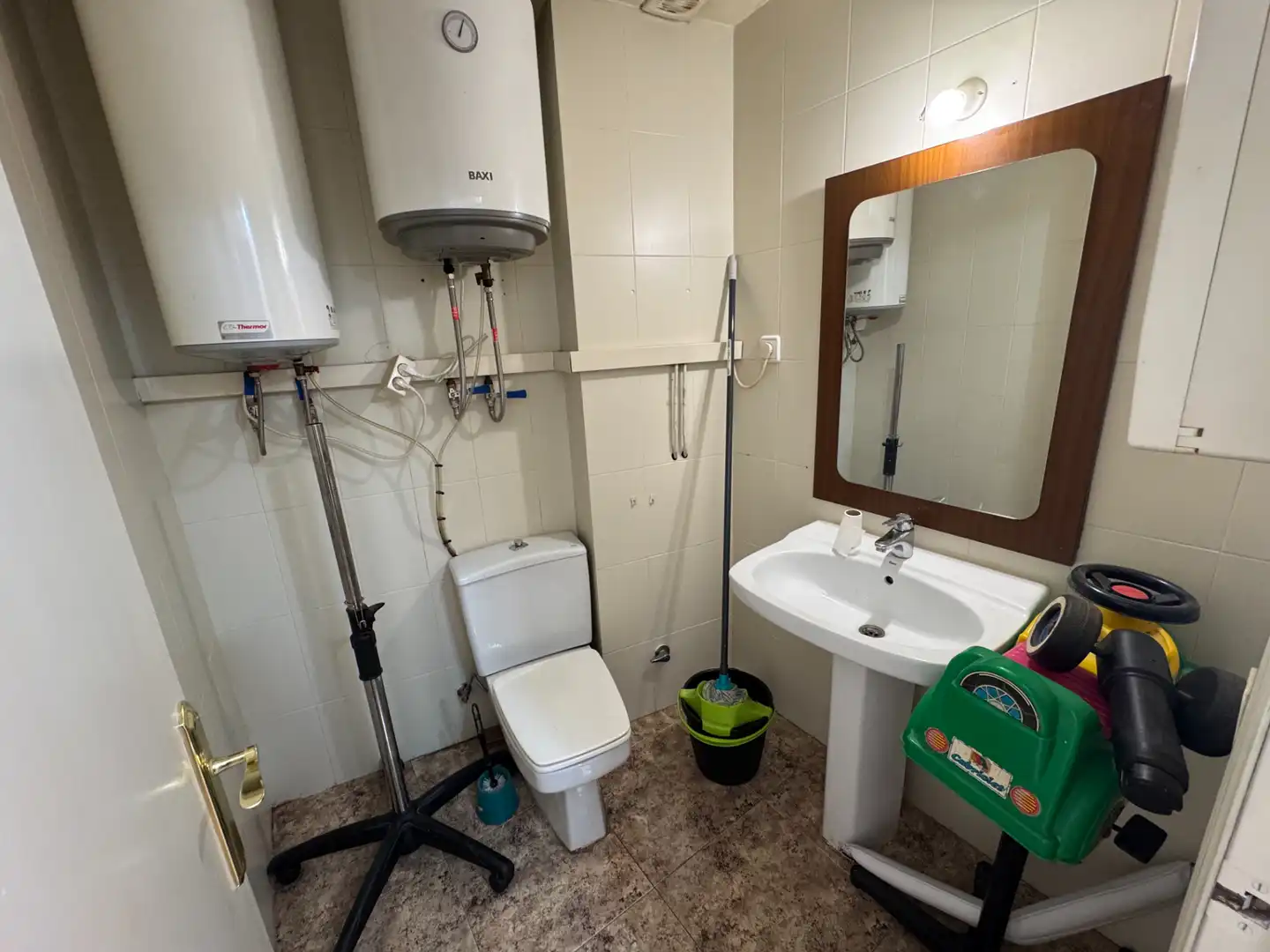 Badezimmer von Geschaftsraum zum Verkauf in Sant Feliu de Guíxols mit Klimaanlage und Möbliert