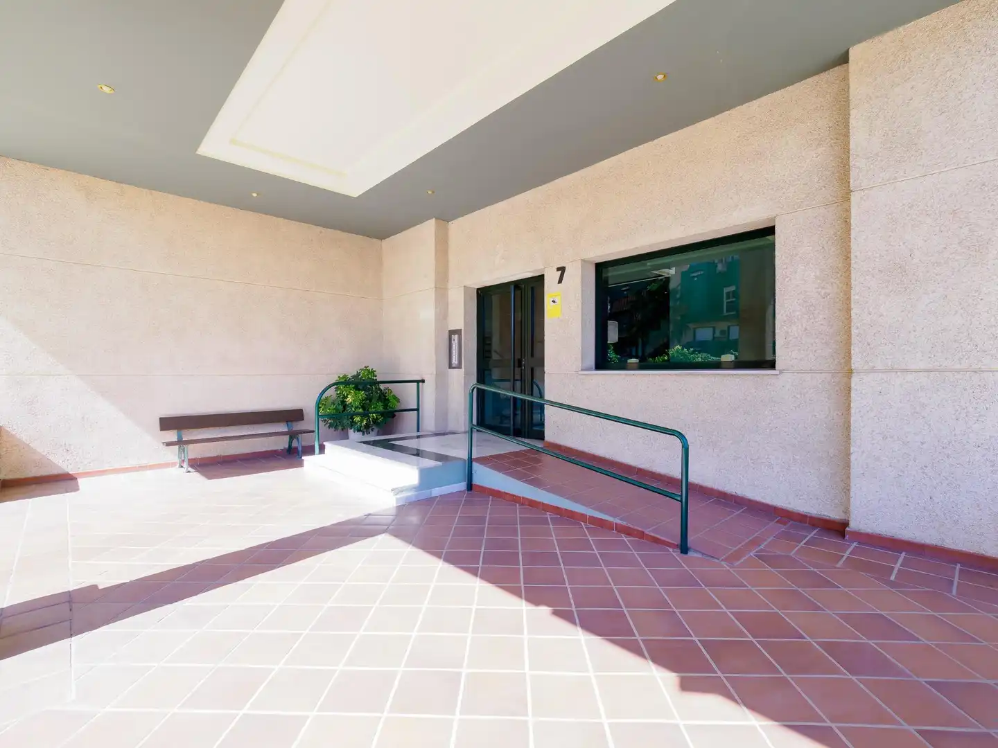 Piso en venta en Málaga con Jardín privado, Terraza y Trastero