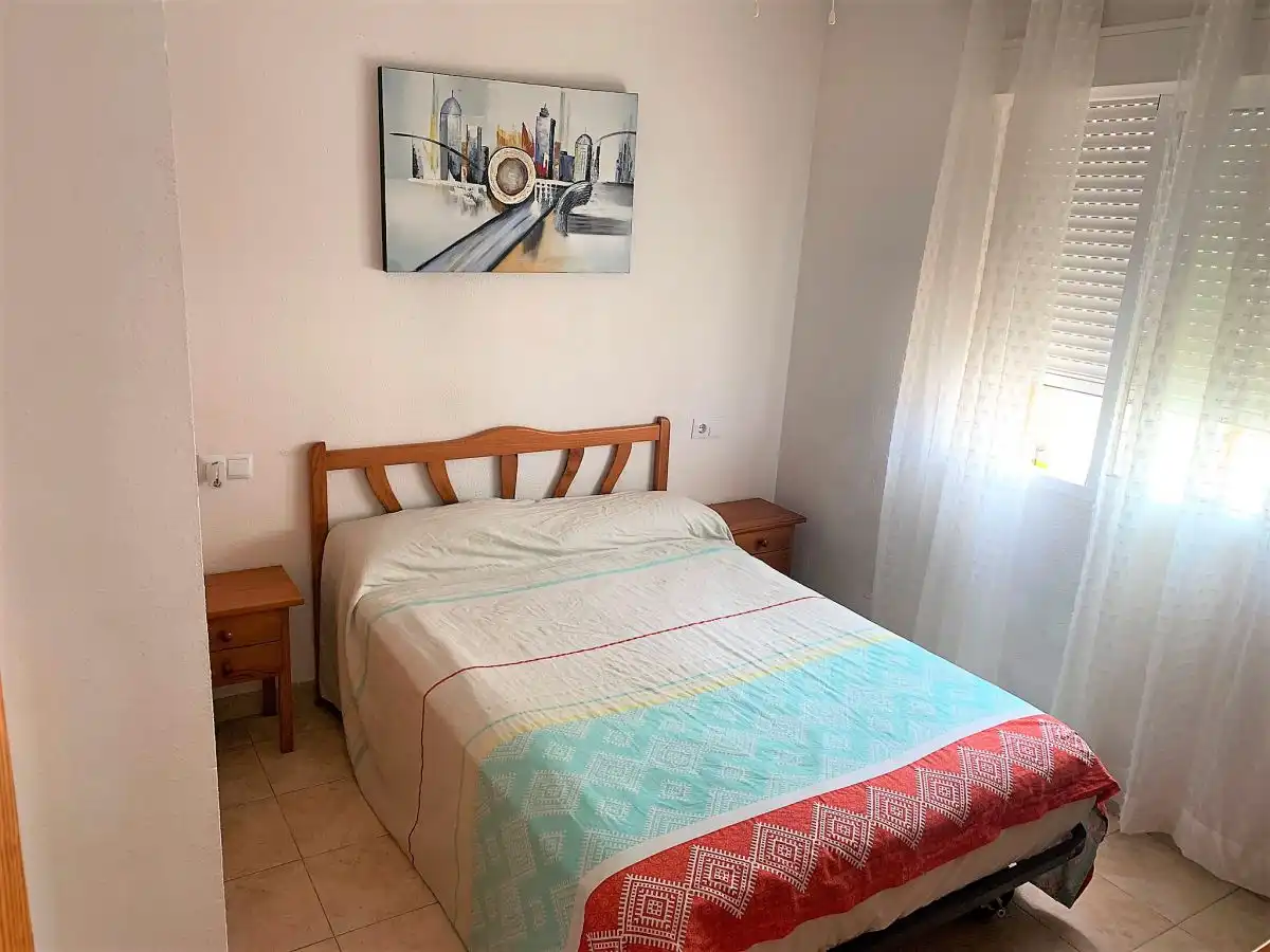 Habitación de Apartamento de alquiler en Orihuela con Terraza y Piscina comunitaria