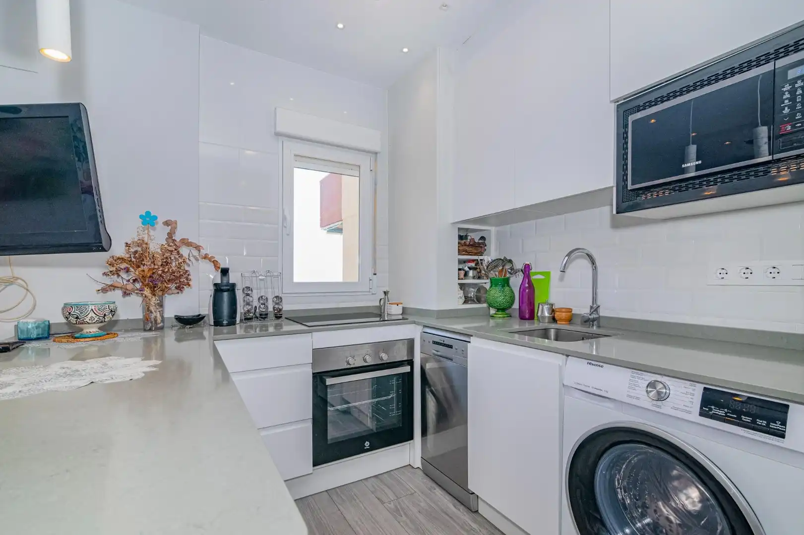 Apartamento con piscina en venta en Paseo REINA SOFIA 3, imagen 11