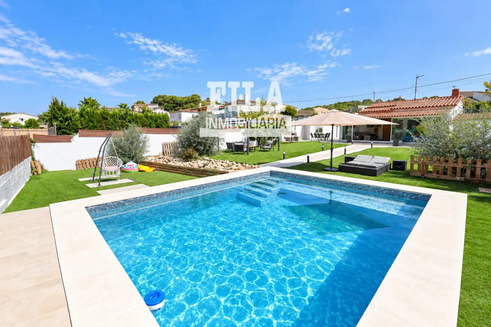 Xalet amb piscina en venda a LLESSIU