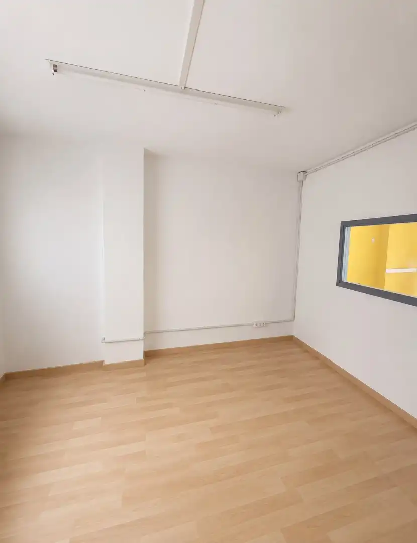 Business premises for sale in Diagonal - Colomeres, imagen 3