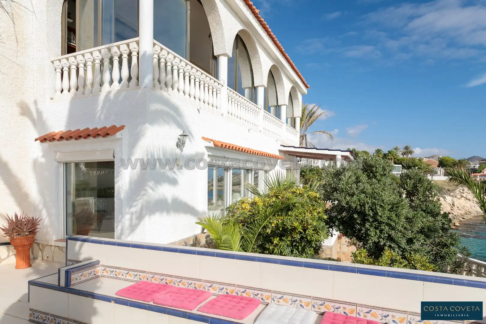 Exterior view of Houses for sale in El Campello  with Air Conditioner, Private garden and Terrace