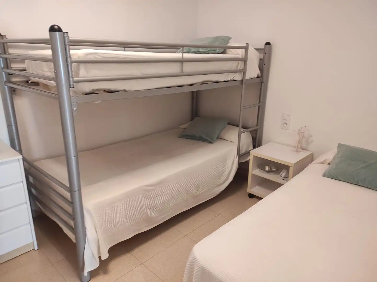 Dormitori de Apartament en venda en Tossa de Mar amb Jardí privat i Terrassa