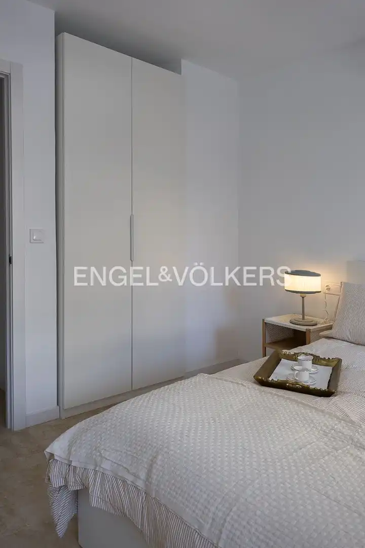Schlafzimmer von Wohnung zur Miete in Valencia mit Klimaanlage, Heizung und Möbliert
