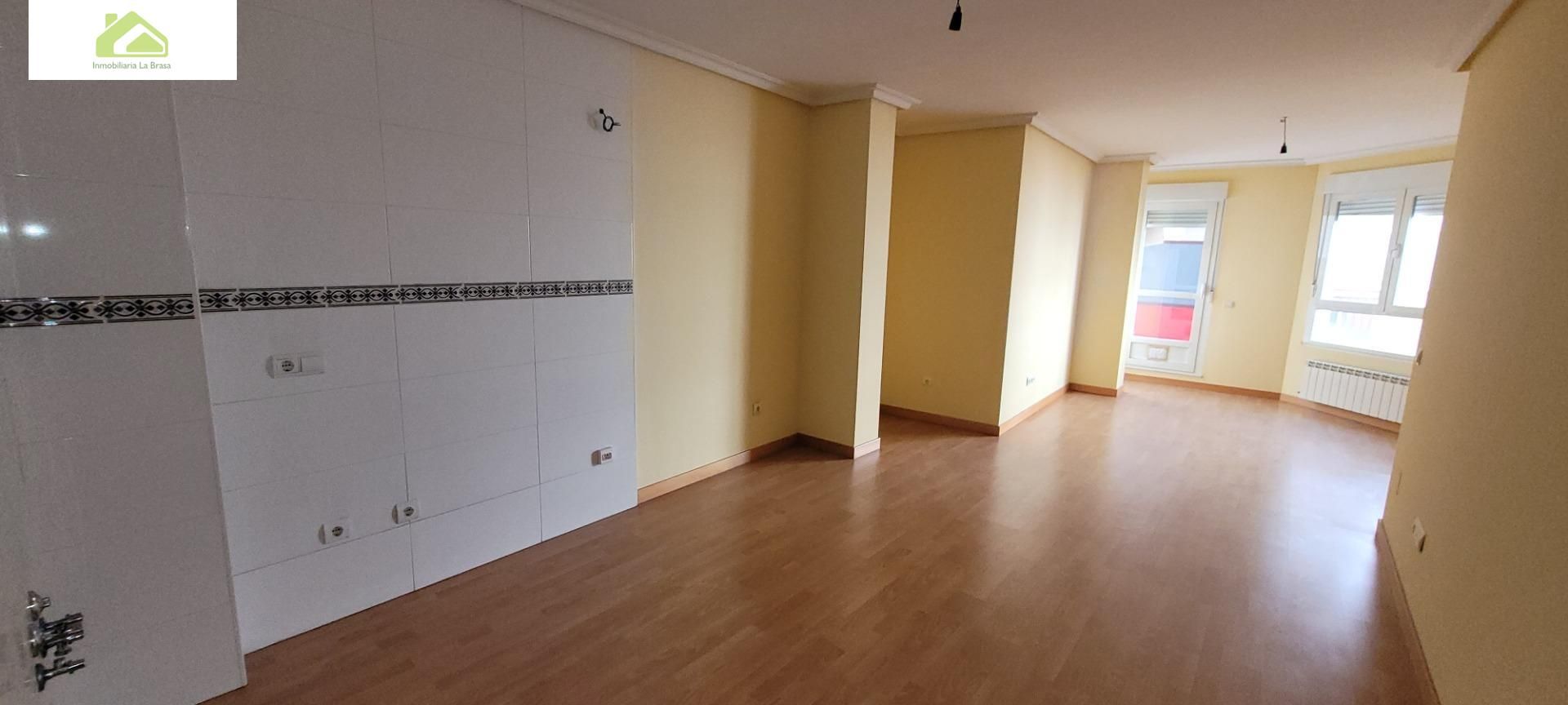 Apartament en venda en Zamora Capital  amb Calefacció, Terrassa i Balcó