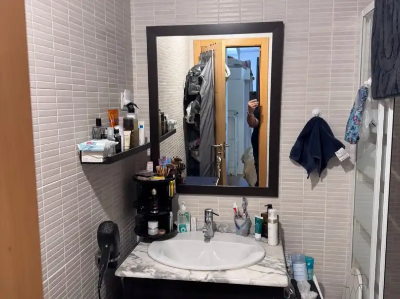 Baño de Apartamento en venta en  Madrid Capital con Aire acondicionado