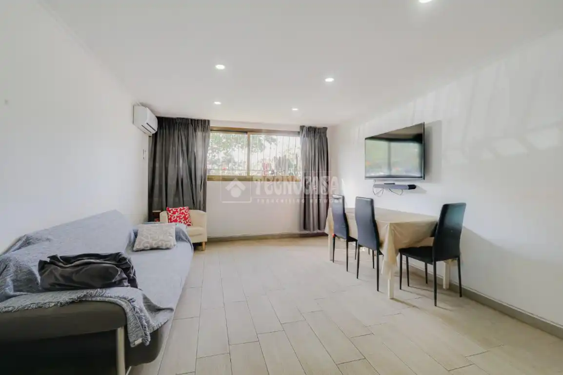 Sala de estar de Piso en venta en L'Hospitalet de Llobregat